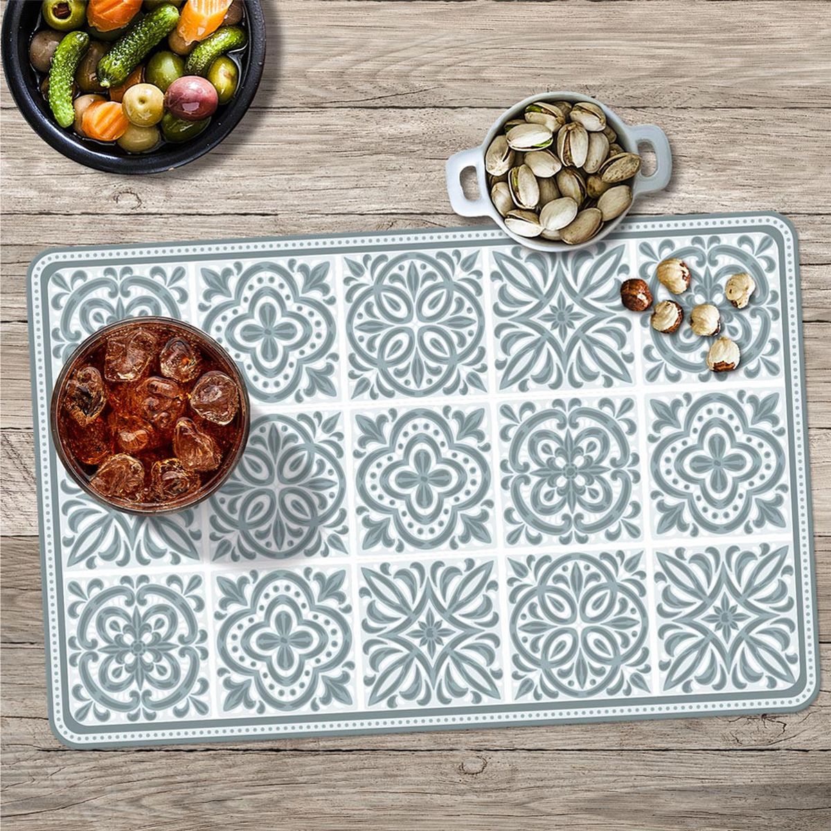 Placemat - White and blue cement tiles