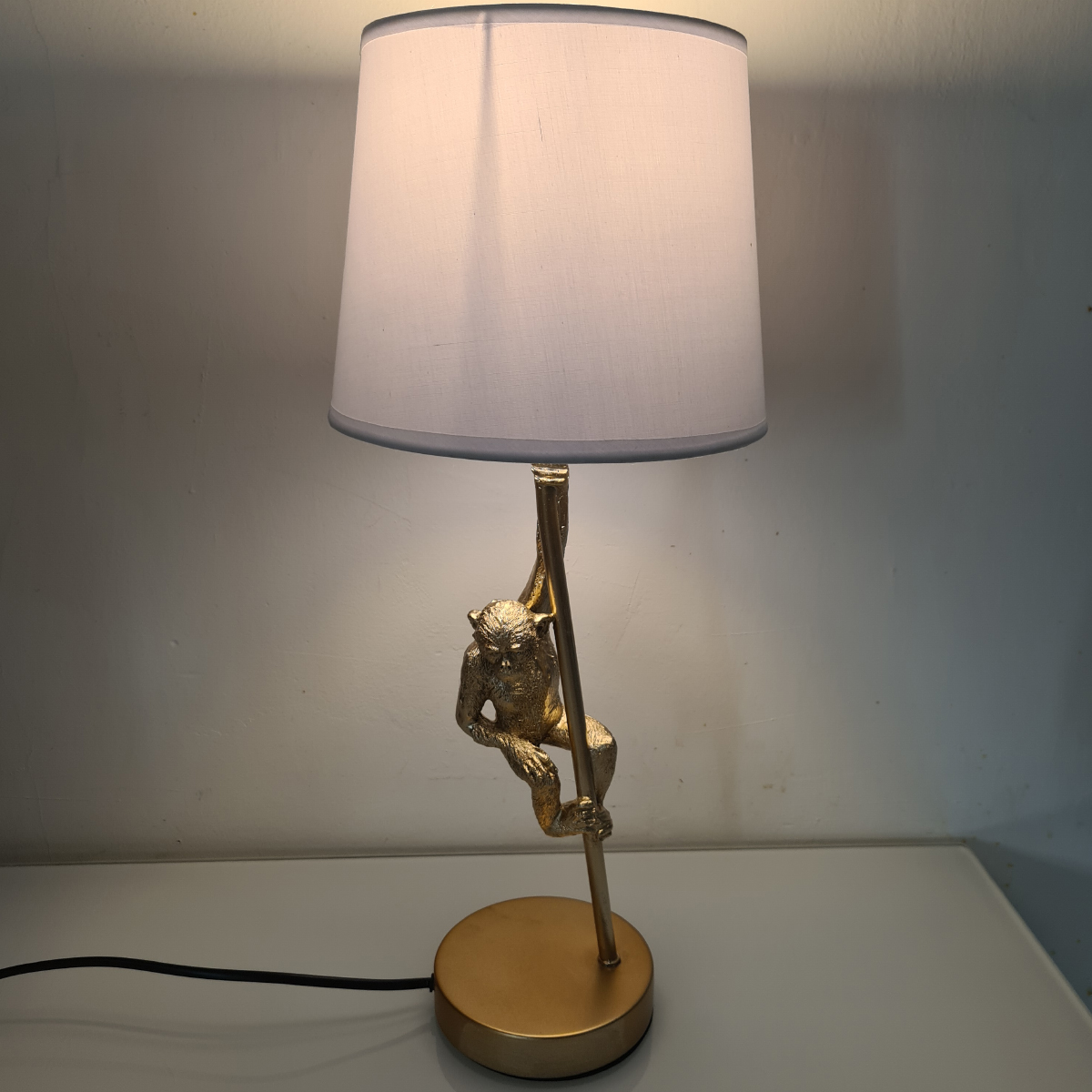 Gold monkey table lamp 49 cm