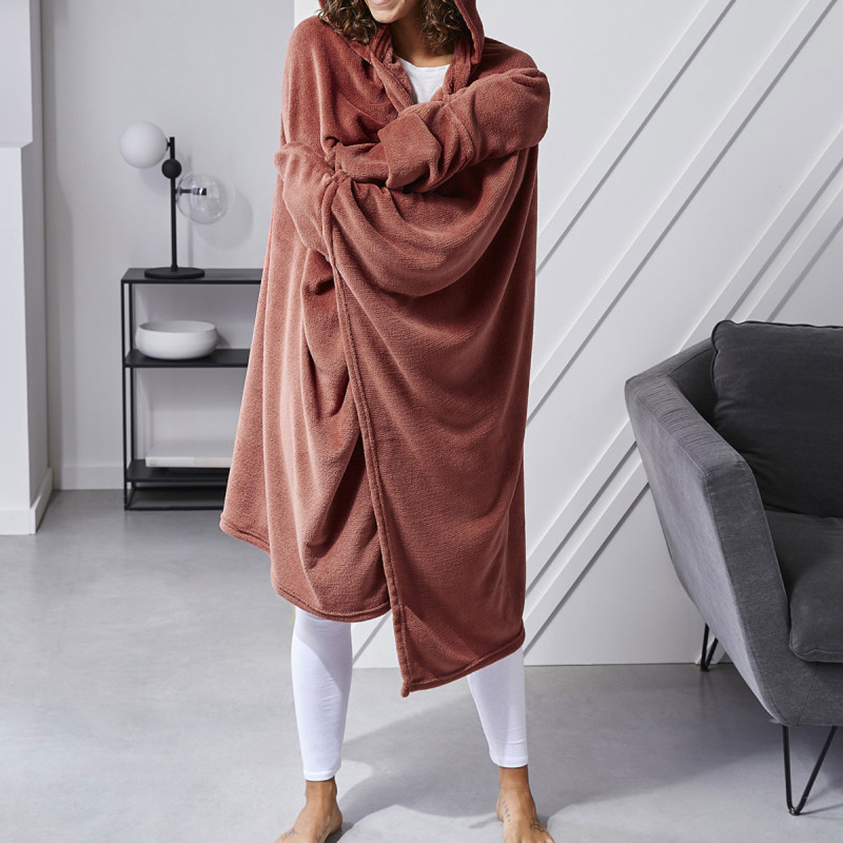 Very soft hooded blanket 115 x 165 cm