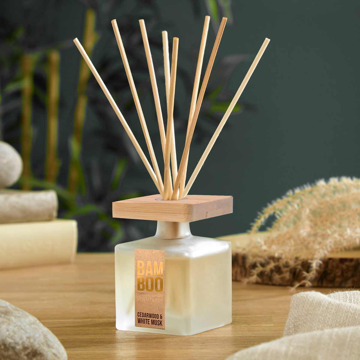Heart and Home eco-friendly stick diffuser - White Musk
