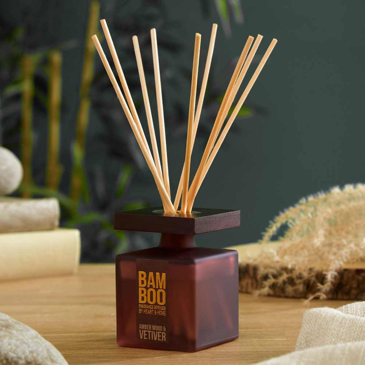 Heart and Home stick diffuser Amber Wood and Vetiver 140 ml