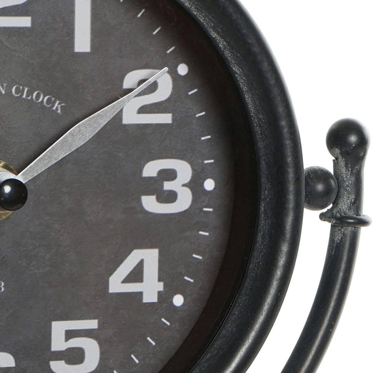 Clock on retro feet in black metal 21 cm