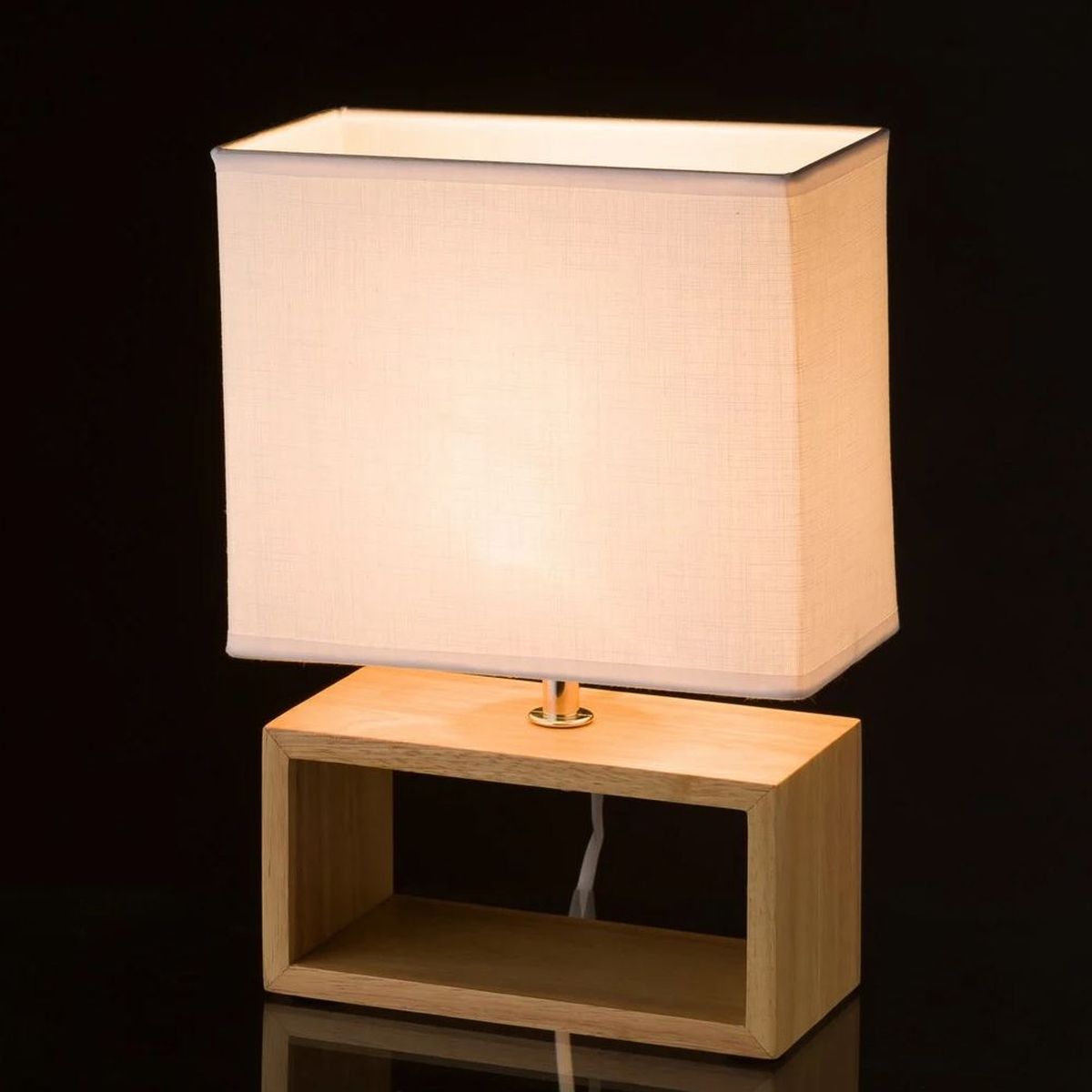 Light wood table lamp - Scandinavian spirit