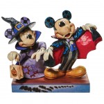 Terrifying Trick-or-Treaters - Mickey and Minnie as a Vampir