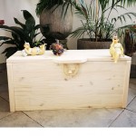 Pine wood chest