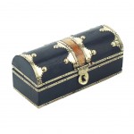 Wooden box with chiseled brass decoration 12.6 cm