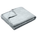 Pearl grey fleece throw blanket 130  160 cm