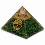 Aventurine orgonite pyramid with Tree of Life 5 cm