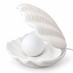 White porcelain open seashell table lamp - 21 cm